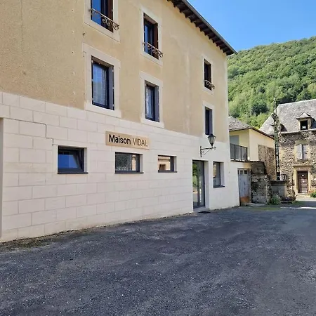 Maison Vidal, Au Pied De L'aubrac * Coubisou