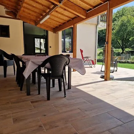 Holiday home Maison Vidal, Au Pied De L'aubrac Coubisou