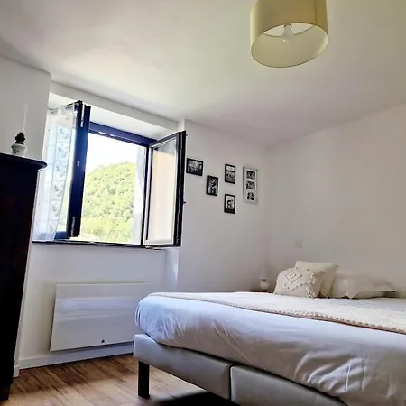 Semesterbostad Maison Vidal, Au Pied De L'aubrac Coubisou