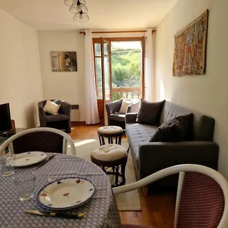 Maison Vidal, Au Pied De L'aubrac Holiday home Coubisou