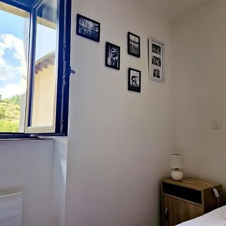 Maison Vidal, Au Pied De L'aubrac Semesterbostad Coubisou