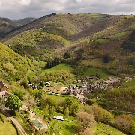 Semesterbostad Maison Vidal, Au Pied De L'aubrac Coubisou