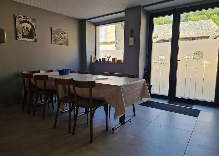 Maison Vidal, Au Pied De L'aubrac Coubisou