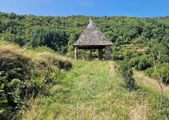 Maison Vidal, Au Pied De L'aubrac *
