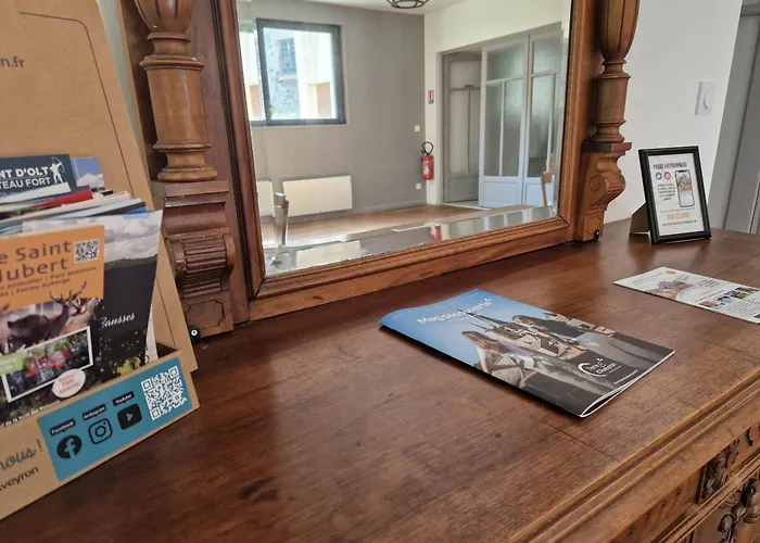 Maison Vidal, Au Pied De L'aubrac Coubisou